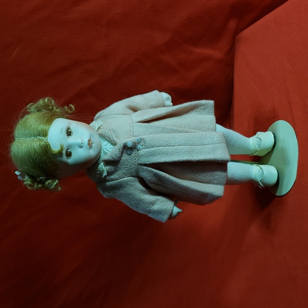 Patricia Coffer 1986 “Tansie Comes To Visit” 10" Porcelain Doll w/ Stand